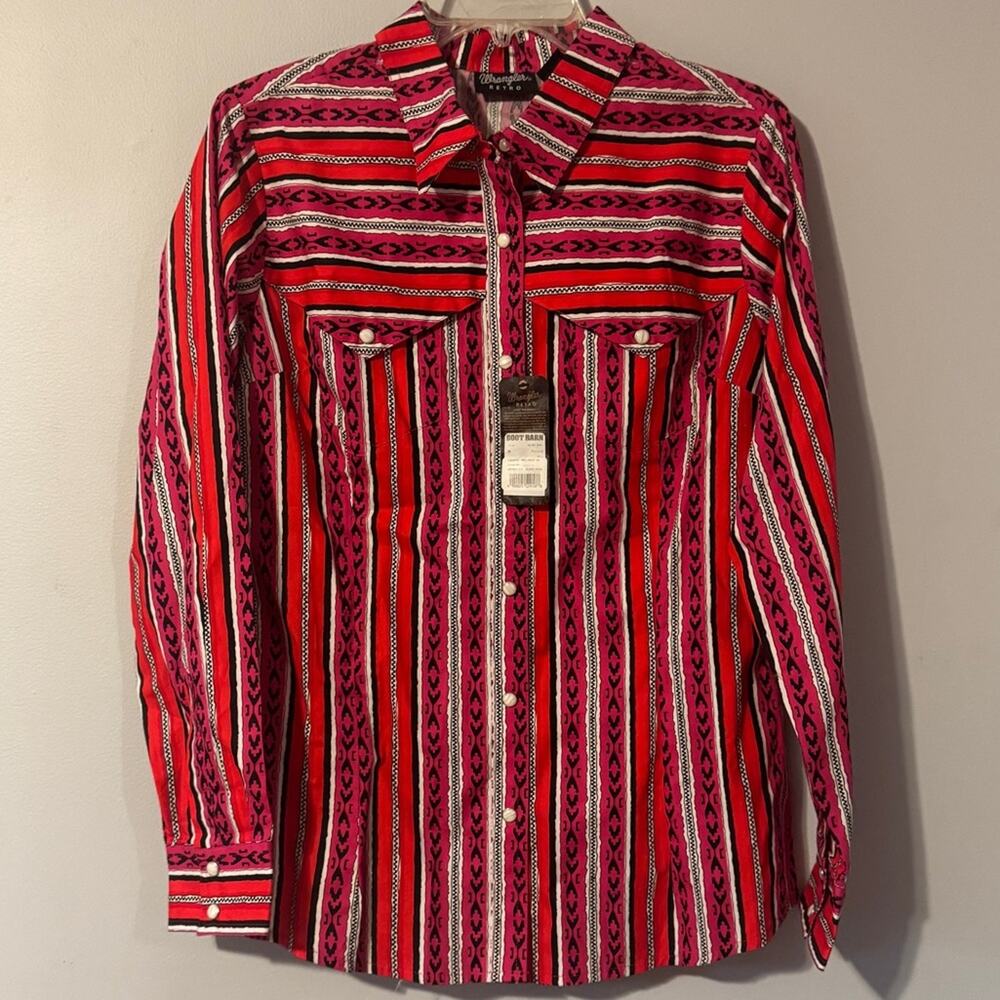 Wrangler Retro NWT Women’s pink/red tribal Button Down Shirt in size medium